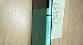 Mint
													Motorola Razr (2025) - Unlocked, Green, 256 GB, 8 GB, photo 6 of 6