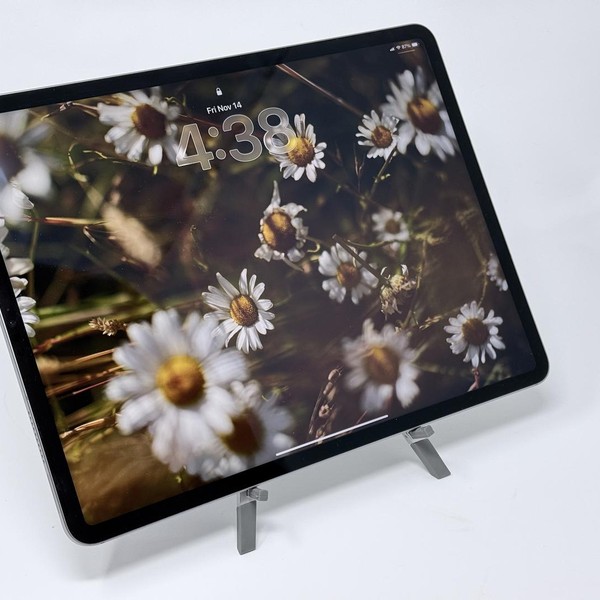 Apple iPad Pro 12.9 inch 6th Gen 2022 - Unlocked, 512 GB, Gray