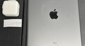 Good
													Apple iPad 9th Gen - Unlocked, Gray, 256 GB, A2603, photo 2 of 2