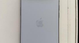 Mint
													Apple iPhone Air - Unlocked, Sky Blue, 256 GB, A3260, photo 3 of 10
