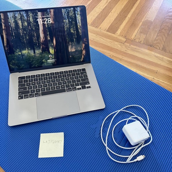 MacBook Air 2024 (M3) - 15 inch - 2 TB, Gray, 24 GB, Apple M3, 10-core GPU