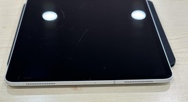 Fair
													Apple iPad Pro 12.9" 4th Gen 2020 - Unlocked, Silver, 256 GB, A2069, photo 3 of 7