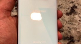 Mint
													Samsung Galaxy S10e - T-Mobile, White, 128 GB, 6 GB, SM-G970U, photo 3 of 11