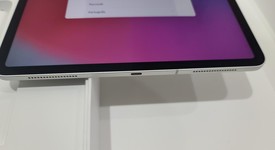 Mint
													Apple iPad Pro 12.9" 4th Gen 2020 - Unlocked, Silver, 1 TB, A2069, photo 3 of 10