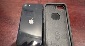 Fair
													Apple iPhone SE 3rd Gen 2022 - Unlocked, Midnight, 64 GB, A2595, photo 3 of 7