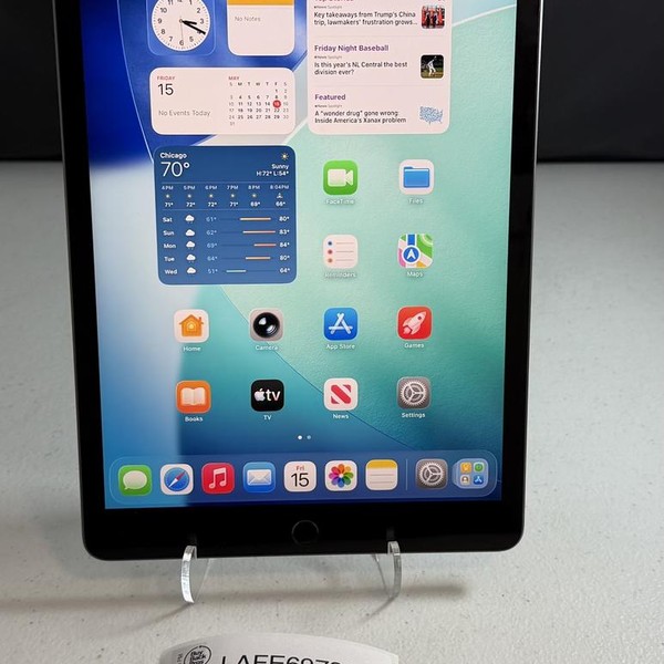Apple iPad (8th Gen) - Unlocked, 32 GB, Gray, A2428