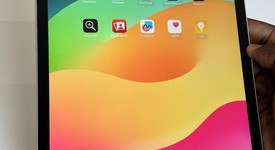 Good
													Apple iPad 9th Gen - Unlocked, Silver, 256 GB, A2603, photo 4 of 12