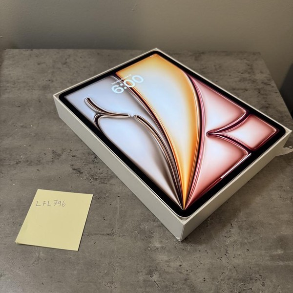 Apple iPad Air 13 inch (M3) 2025 - Wi-Fi, 128 GB, Starlight