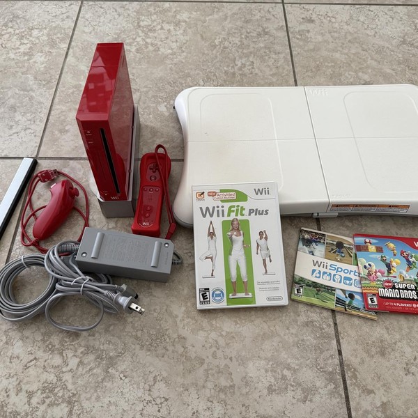 Nintendo Wii - Red