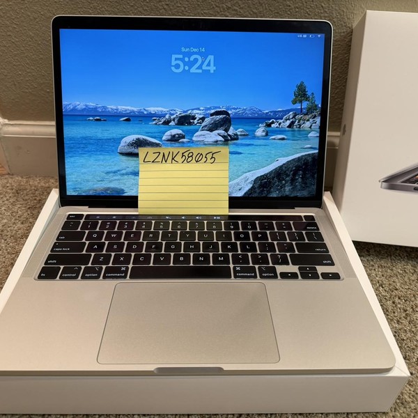 MacBook Pro 2020 - 13 inch - 1 TB, Silver, 16 GB, Intel Core i5
