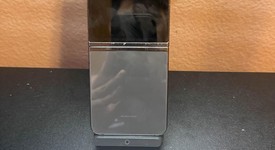 Good
													Samsung Galaxy Z Flip5 - Verizon, Graphite, 256 GB, 8 GB, SM-F731U, photo 3 of 3