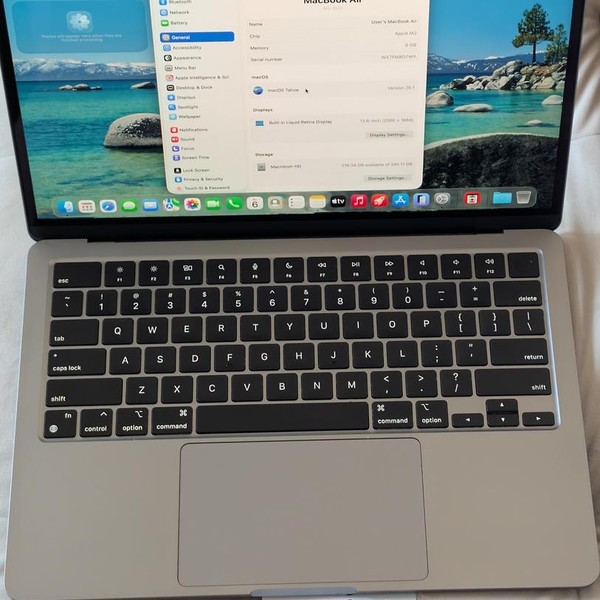 MacBook Air 2022 (M2) - 13 inch - 256 GB, Gray, 8 GB, Apple M2