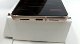 Good
													Google Pixel 8 - Unlocked, Rose, 128 GB, 8 GB, G9BQD, Sub-6 5G, photo 3 of 7