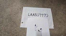 New
													Apple AirPods 3rd Gen - Lightning Case, photo 2 of 2