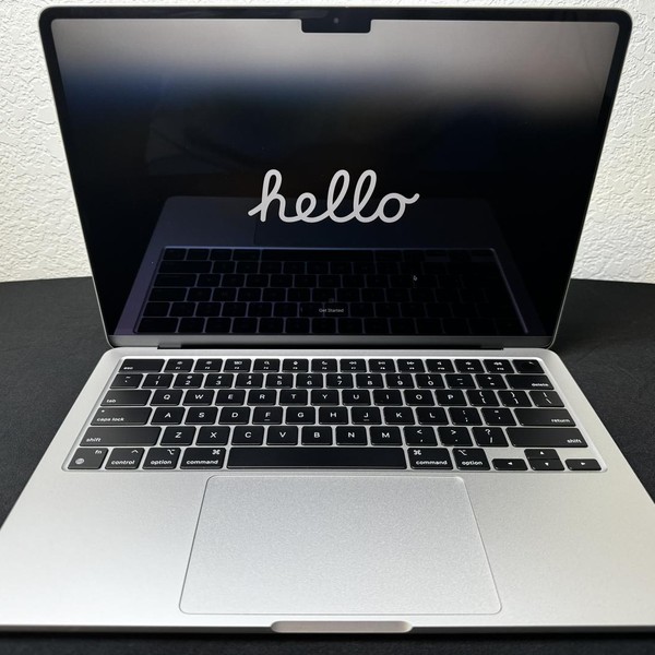MacBook Air 2024 (M3) - 13 inch - 1 TB, Silver, 16 GB, Apple M3, 10-core GPU