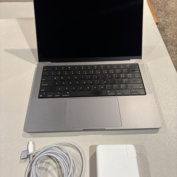 MacBook Pro 2023 - 14 inch - 1 TB, Gray, 32 GB, Apple M2 Max