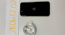 Mint
													Apple iPhone SE 3rd Gen 2022 - Unlocked, Midnight, 64 GB, A2595, photo 1 of 8