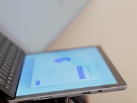 Microsoft Surface Pro 5 (2017)