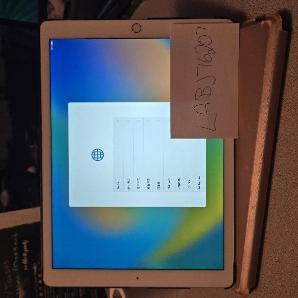 Apple iPad Pro 12.9 inch 1st Gen 2015 - Wi-Fi, 32 GB, Gold, A1584, 1st Gen 2015