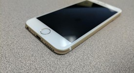Good
													Apple iPhone 6 - Verizon, Gold, 64 GB, A1549, photo 4 of 6