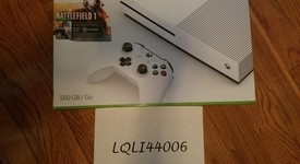 Mint
													Xbox One S (2016) - White, 500 GB, photo 1 of 5