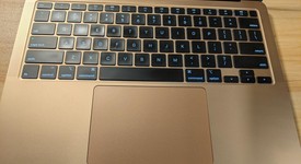 Good
													MacBook Air 2020 - 13" - I5, Gold, 512 GB, 8 GB, photo 4 of 14
