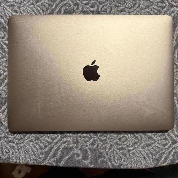 MacBook Pro 2022 - 13 inch - 1 TB, Gray, 24 GB, Apple M2