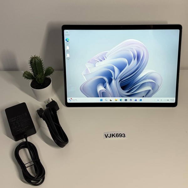 Microsoft Surface Pro 10 - Unlocked, 256 GB, Platinum, 16 GB, Intel Core Ultra 7, Business