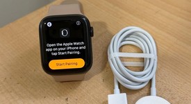 Good
													Apple Watch Series 5 44mm - Unlocked, Gray, A2095 Cellular, Nike, photo 1 of 11