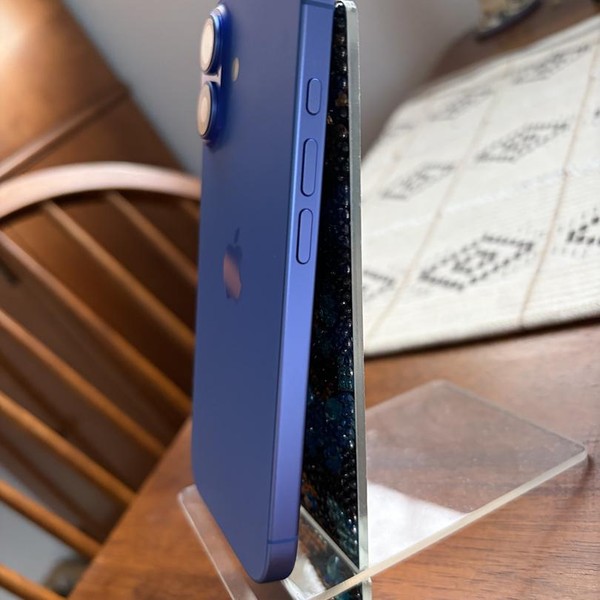 Apple iPhone 16 - AT&T, 128 GB, Ultramarine, A3081