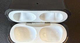 Used
													Apple AirPods Pro 2 - Lightning, photo 3 of 4