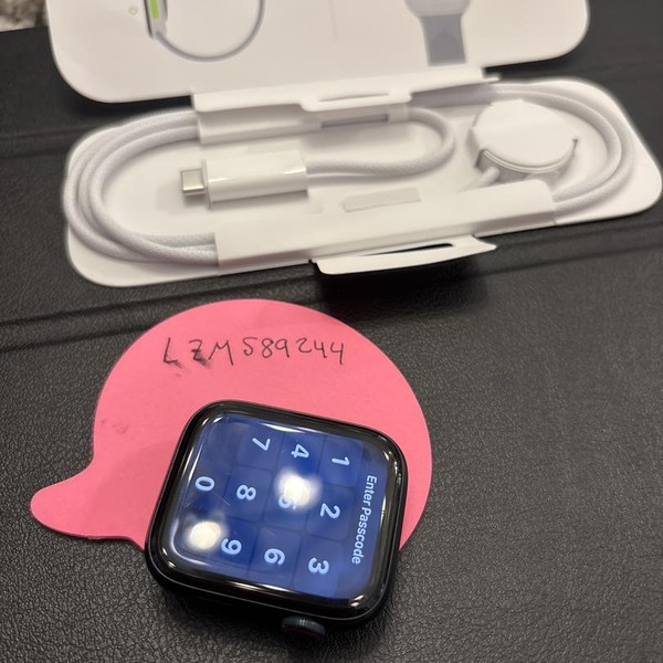 Apple Watch SE 2nd Gen 44mm - T-Mobile, Midnight, A2727 - Cellular, Aluminum