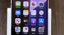 Mint
													Apple iPhone 13 - Unlocked, Pink, 256 GB, A2482, photo 2 of 9