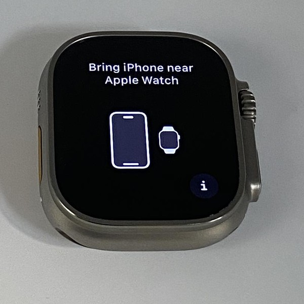 Apple Watch Ultra 49mm - Unlocked, Titanium, A2622