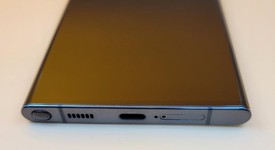 Good
													Samsung Galaxy S22 Ultra - AT&T, Black, 512 GB, 12 GB, SM-S908U, photo 3 of 7