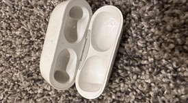 Used
													Apple AirPods Pro 2 - Lightning, photo 5 of 11