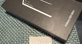 New
													Samsung Galaxy S25 Ultra - Unlocked, Jetblack, 512 GB, 12 GB, SM-S938U1, photo 4 of 4