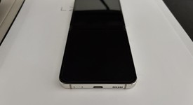 Good
													Samsung Galaxy Z Flip5 - Unlocked, Cream, 256 GB, 8 GB, SM-F731U1, photo 3 of 16