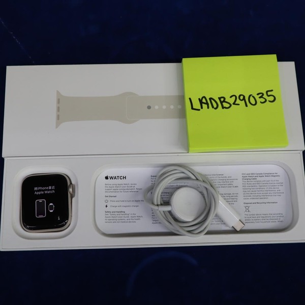 Apple Watch SE 2nd Gen 44mm - Unlocked, Starlight, A2727 - Cellular, Aluminum