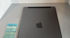 Good
													Apple iPad 9th Gen - Unlocked, Gray, 64 GB, A2603, photo 3 of 5