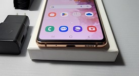 Good
													Samsung Galaxy S20 FE 5G - Unlocked, Cloud Orange, 128 GB, 6 GB, SM-G781U1/DS, photo 2 of 7