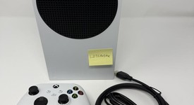 Good
													Xbox Series S (2020) - White, 512 GB, photo 1 of 6