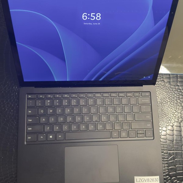 Microsoft Surface Laptop 3 - 256 GB, Black, 16 GB, Intel Core i7, 13.5 inch