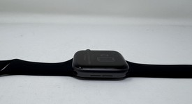 Good
													Apple Watch SE 1st Gen 44mm - Unlocked, Gray, A2354 - Cellular, Aluminum, photo 5 of 6