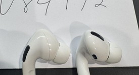 Used
													Apple AirPods Pro 1st Gen - Wireless Case, photo 3 of 5