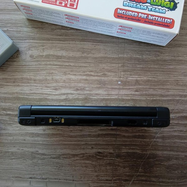 Nintendo 3DS XL - Silver, 1 GB, Mario & Luigi Dream Team Edition