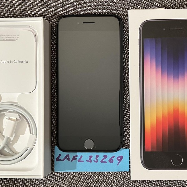 Apple iPhone SE 3rd Gen 2022 - Unlocked, 128 GB, Midnight, A2595