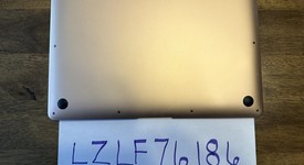 Good
													MacBook Air 2020 - 13" - I3, Gold, 256 GB, 8 GB, photo 3 of 5