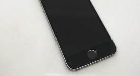 Good
													Apple iPhone SE 1st Gen 2016 - Sprint, Grey, 32 GB, A1723, photo 4 of 12
