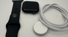 Mint
													Apple Watch Series 10 42mm - Unlocked, Black, A3001 - Cellular, Aluminum, photo 4 of 4